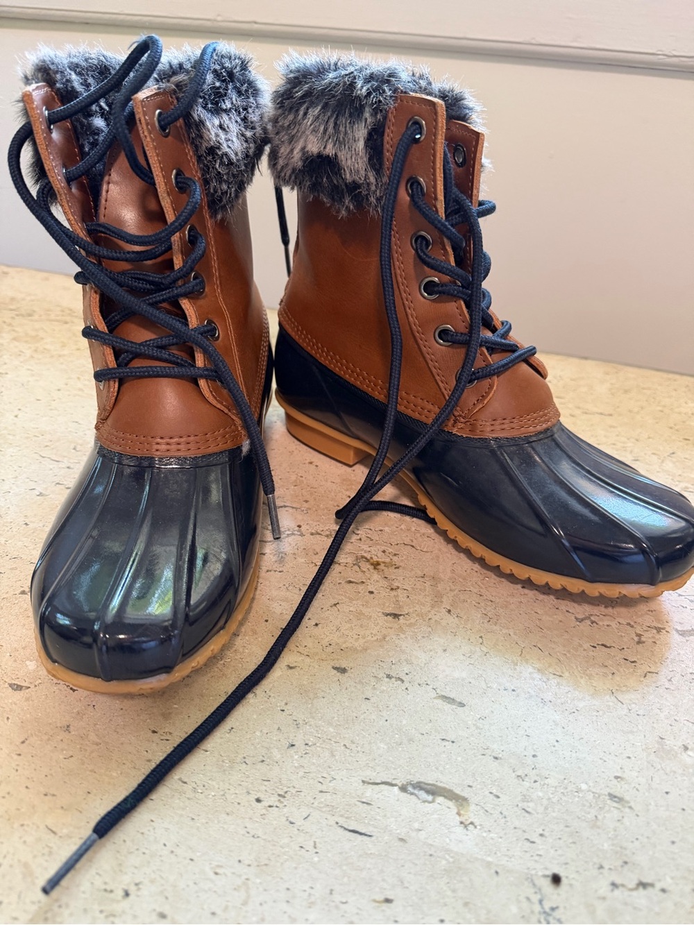 G.H Bass Harlequin Winter Duck Boots Faux Fur Trim, Fleece Lined Women’s 8 M